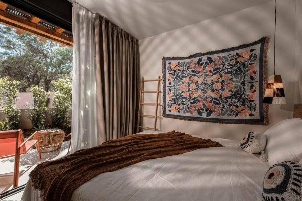 Standard Suites